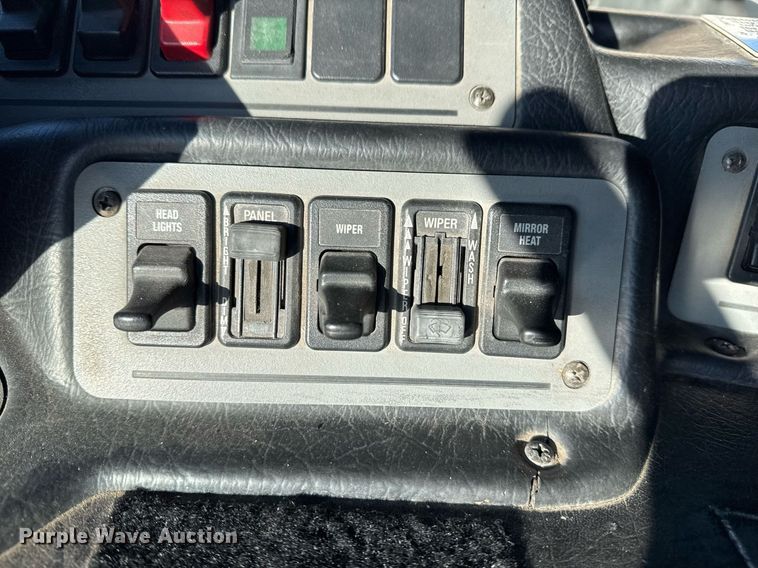 image for item EG7988 2002 Pierce ladder fire truck