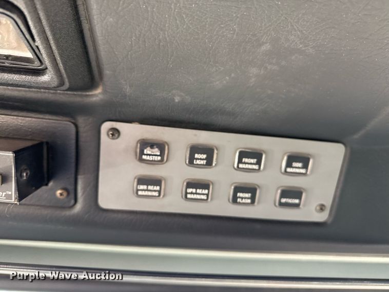 image for item EG7988 2002 Pierce ladder fire truck