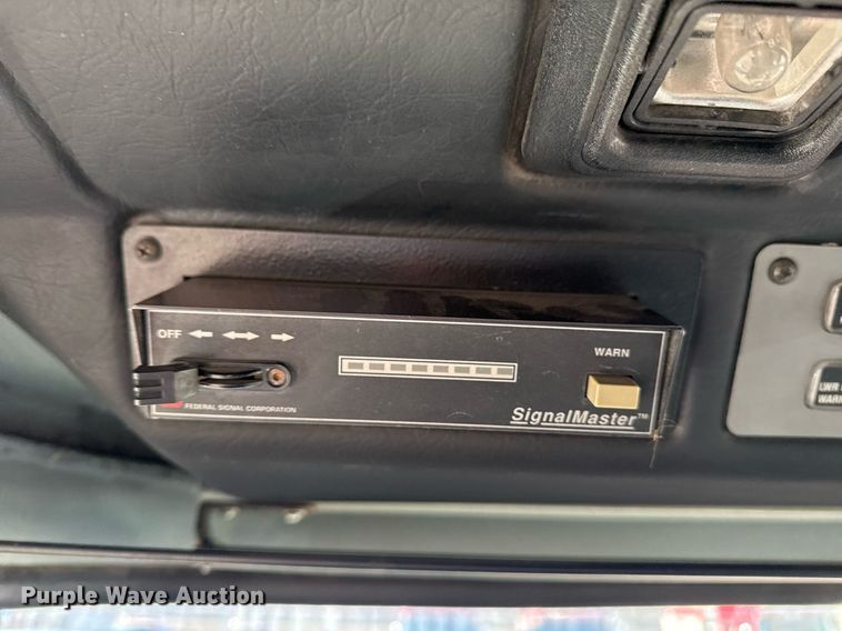 image for item EG7988 2002 Pierce ladder fire truck