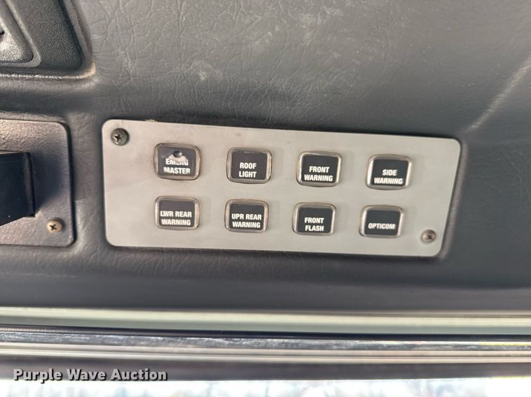 image for item EG7988 2002 Pierce ladder fire truck