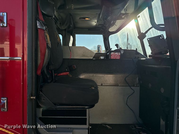 image for item EG7988 2002 Pierce ladder fire truck