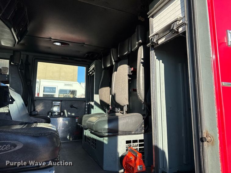 image for item EG7988 2002 Pierce ladder fire truck