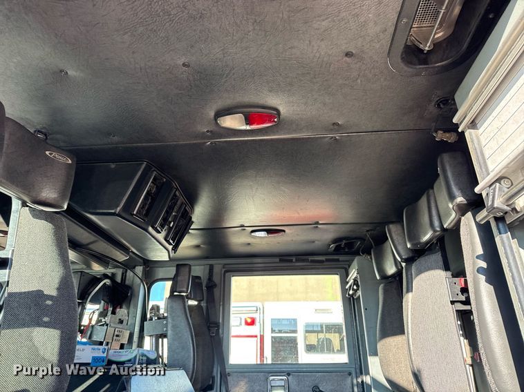 image for item EG7988 2002 Pierce ladder fire truck