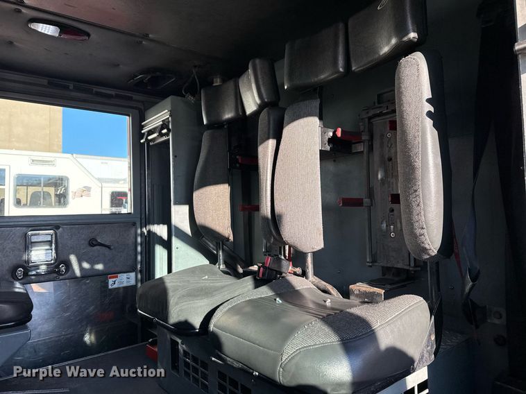 image for item EG7988 2002 Pierce ladder fire truck