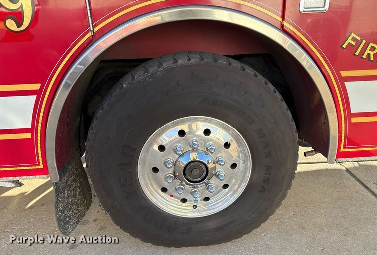 image for item EG7988 2002 Pierce ladder fire truck