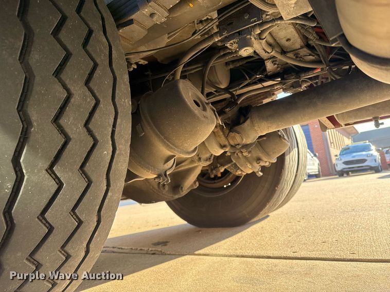 image for item EG7988 2002 Pierce ladder fire truck