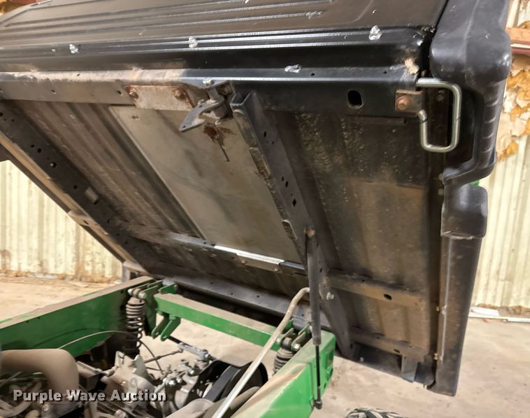 image for item EG7991 2016 John Deere Gator TX utility vehicle