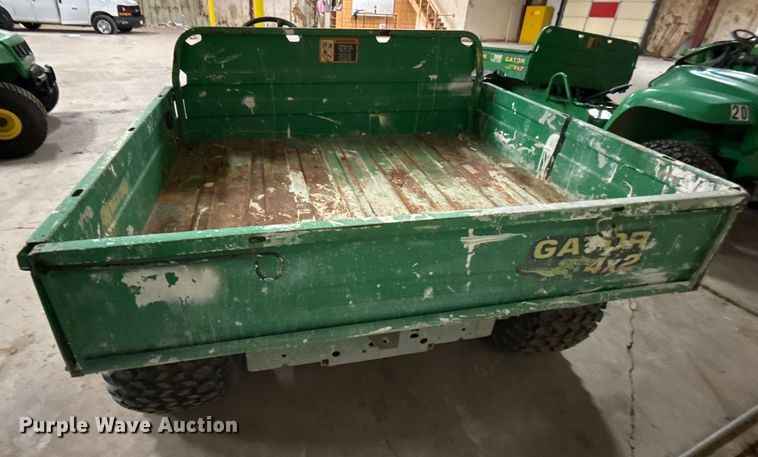 image for item EG7995 2002 John Deere Gator 4X2 utility vehicle
