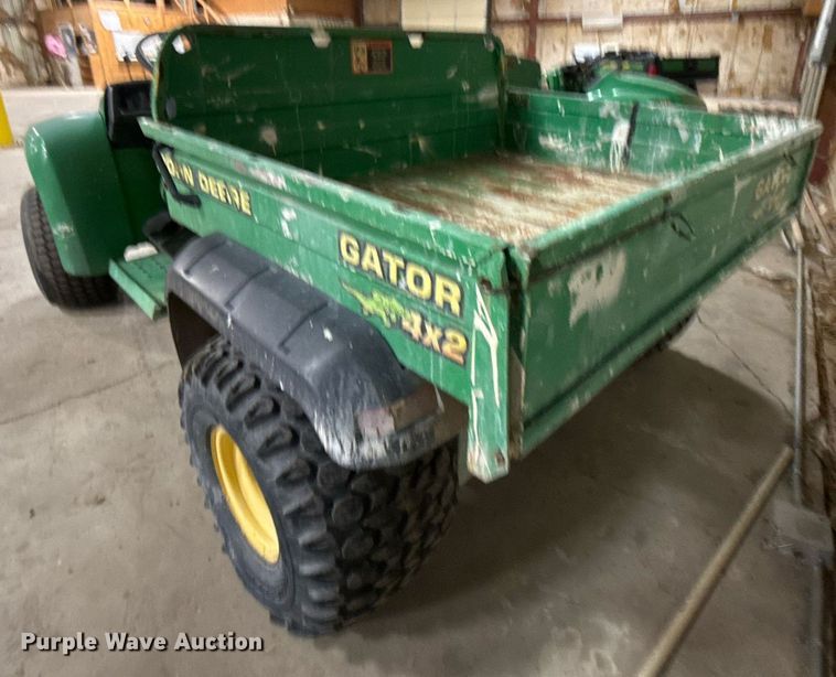 image for item EG7995 2002 John Deere Gator 4X2 utility vehicle