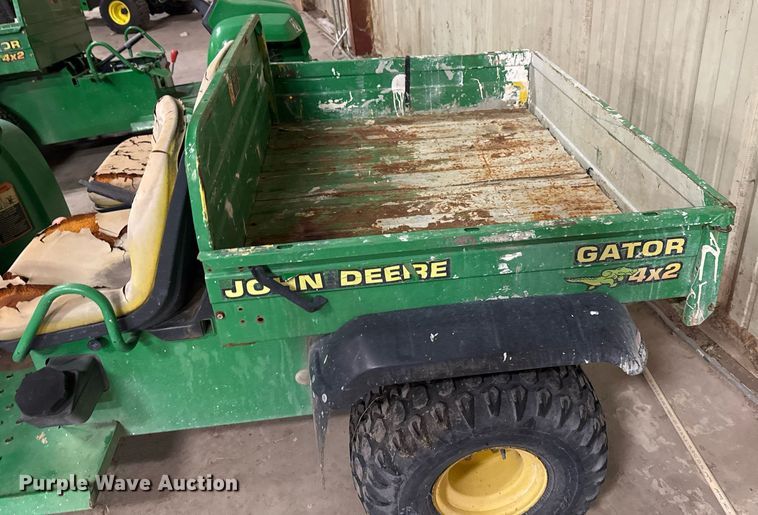 image for item EG7995 2002 John Deere Gator 4X2 utility vehicle