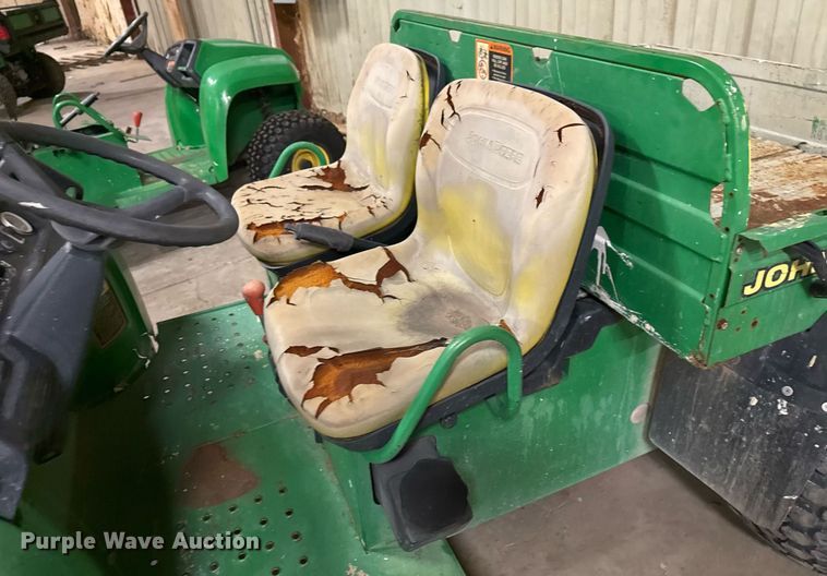 image for item EG7995 2002 John Deere Gator 4X2 utility vehicle