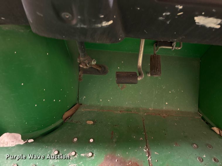 image for item EG7995 2002 John Deere Gator 4X2 utility vehicle