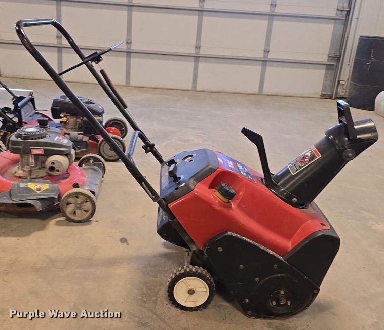 image for item EH8531 Lawn and garden equipment