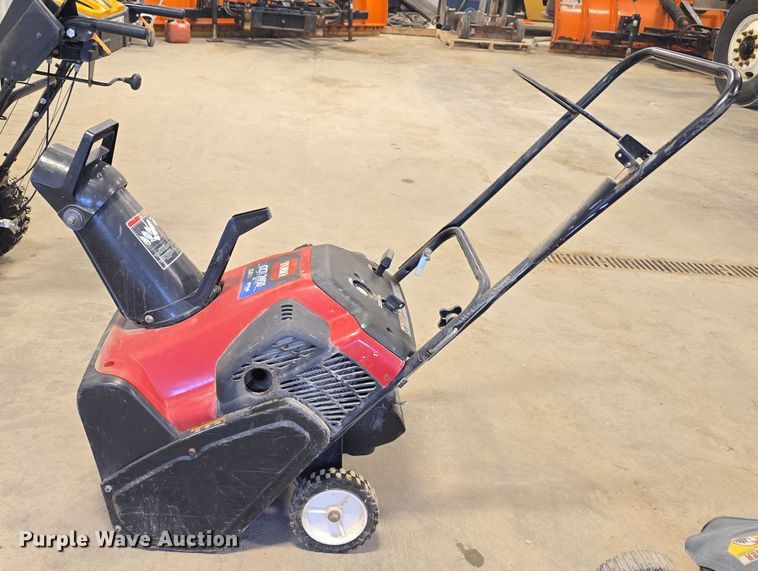 image for item EH8531 Lawn and garden equipment