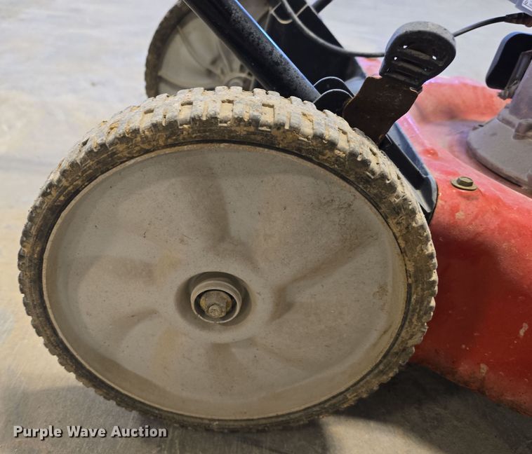 image for item EH8531 Lawn and garden equipment