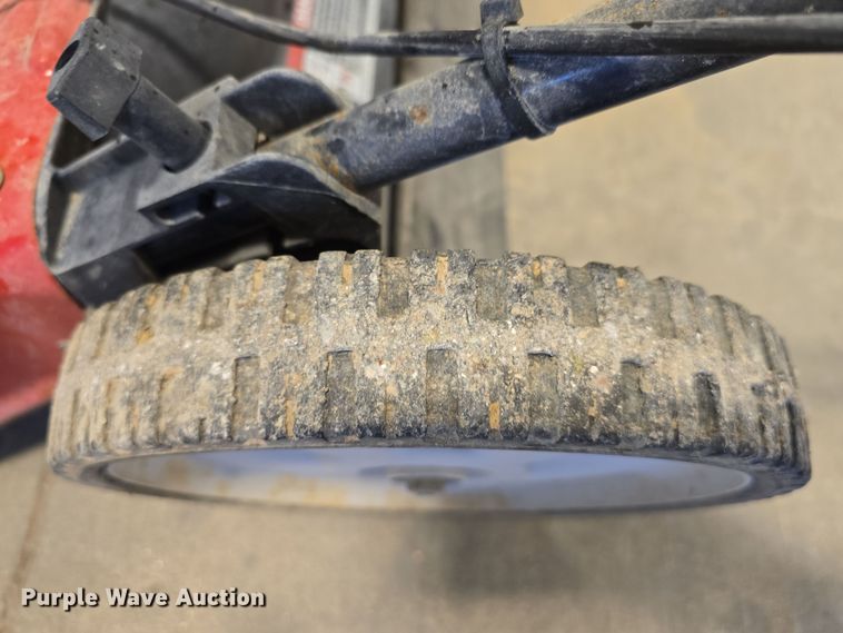 image for item EH8531 Lawn and garden equipment