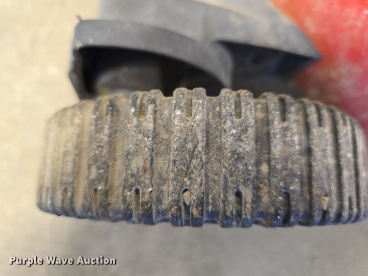 image for item EH8531 Lawn and garden equipment