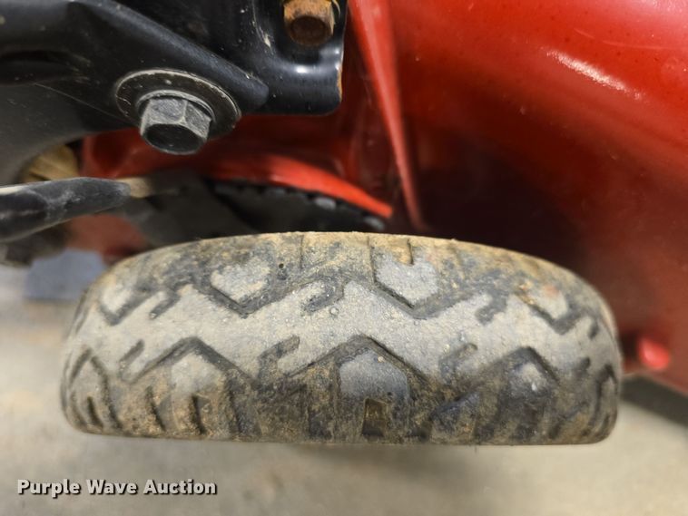 image for item EH8531 Lawn and garden equipment