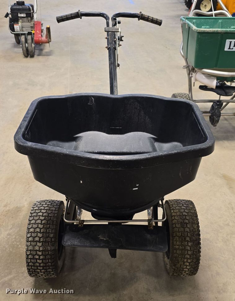 image for item EH8533 Lawn and garden equipment