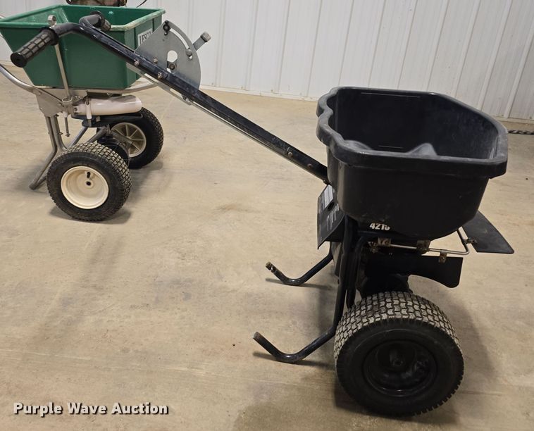 image for item EH8533 Lawn and garden equipment