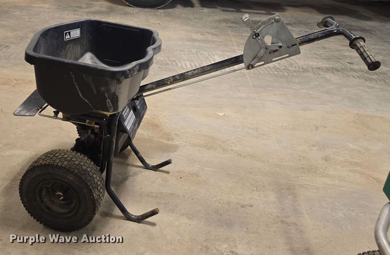 image for item EH8533 Lawn and garden equipment