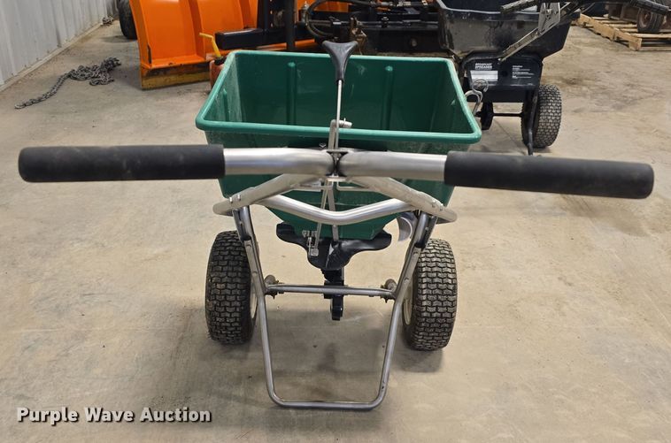 image for item EH8533 Lawn and garden equipment