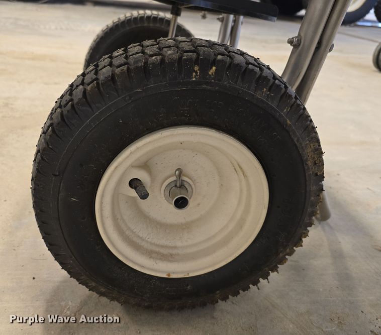 image for item EH8533 Lawn and garden equipment