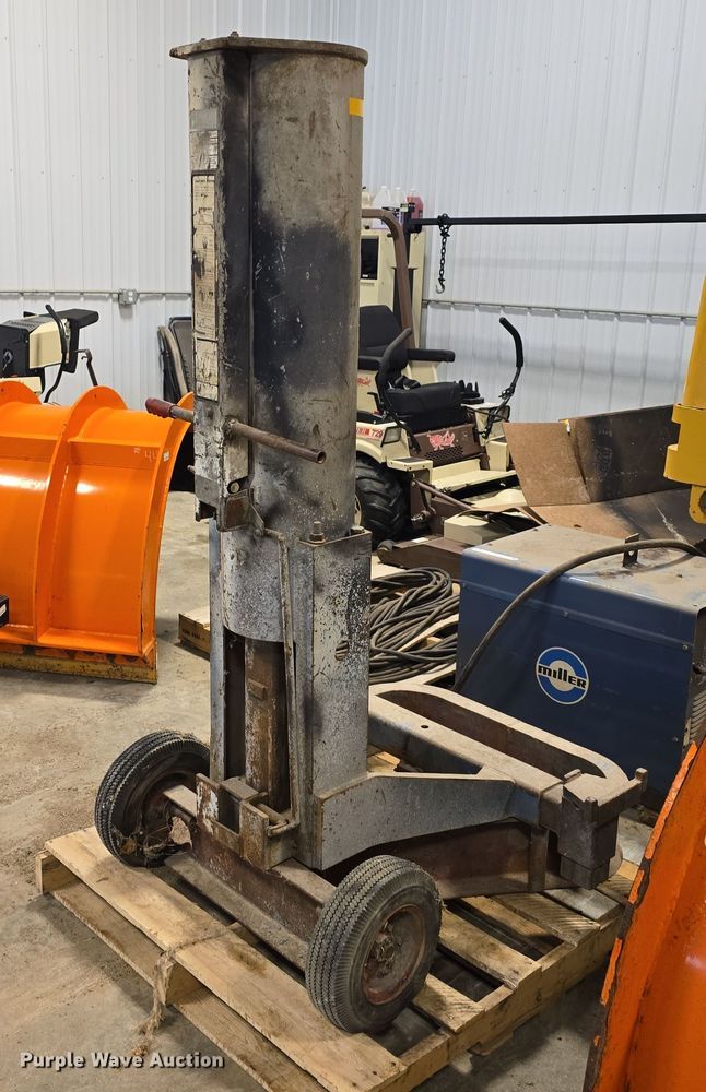 image for item EH8534 Gray TNT550 air lift