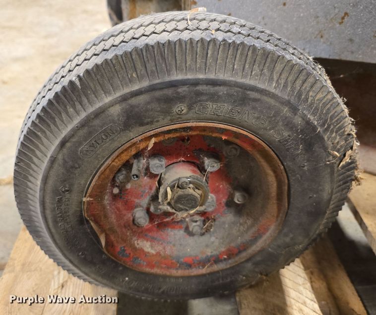 image for item EH8534 Gray TNT550 air lift