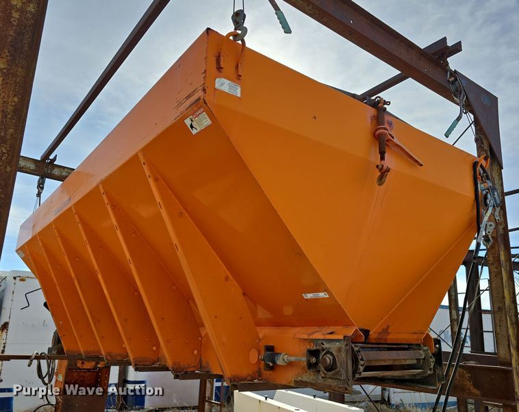 image for item EH8538 Monroe MV-168-84-56 spreader