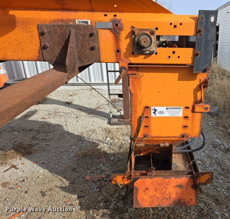 image for item EH8538 Monroe MV-168-84-56 spreader