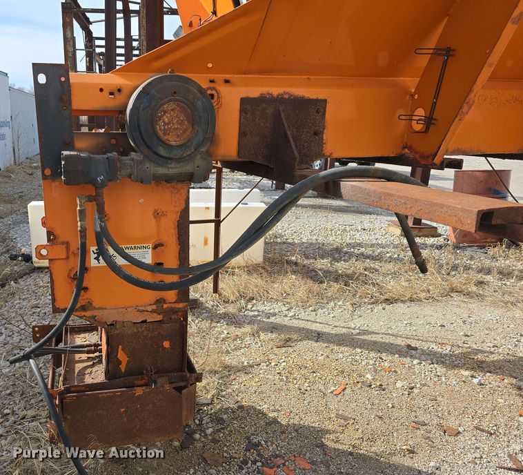 image for item EH8538 Monroe MV-168-84-56 spreader