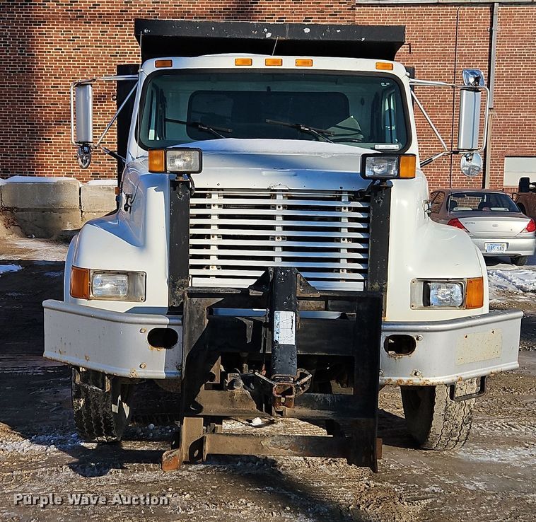 image for item EI8791 2000 International 4700 dump truck