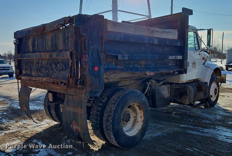 image for item EI8791 2000 International 4700 dump truck