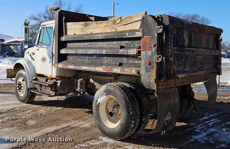 image for item EI8791 2000 International 4700 dump truck