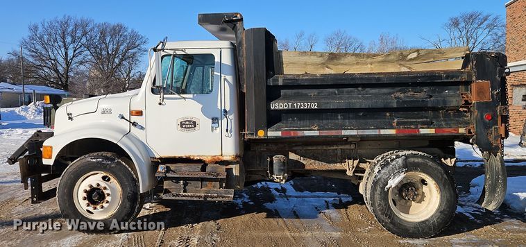 image for item EI8791 2000 International 4700 dump truck