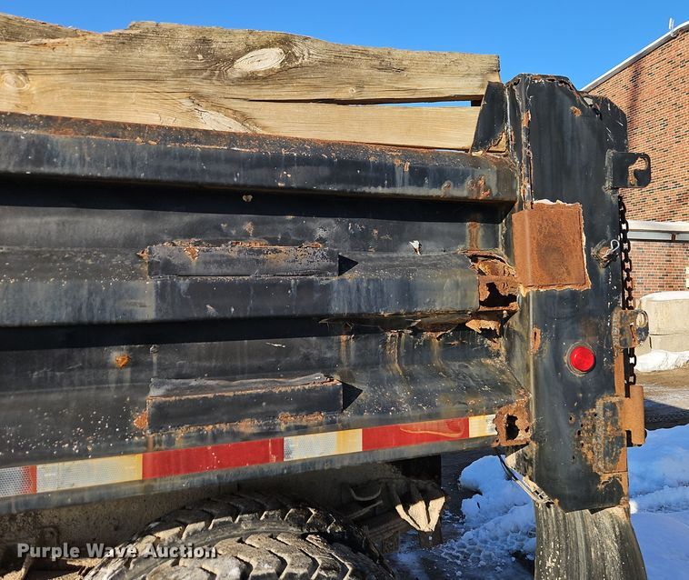 image for item EI8791 2000 International 4700 dump truck