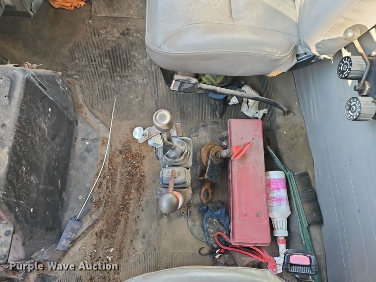 image for item EI8791 2000 International 4700 dump truck