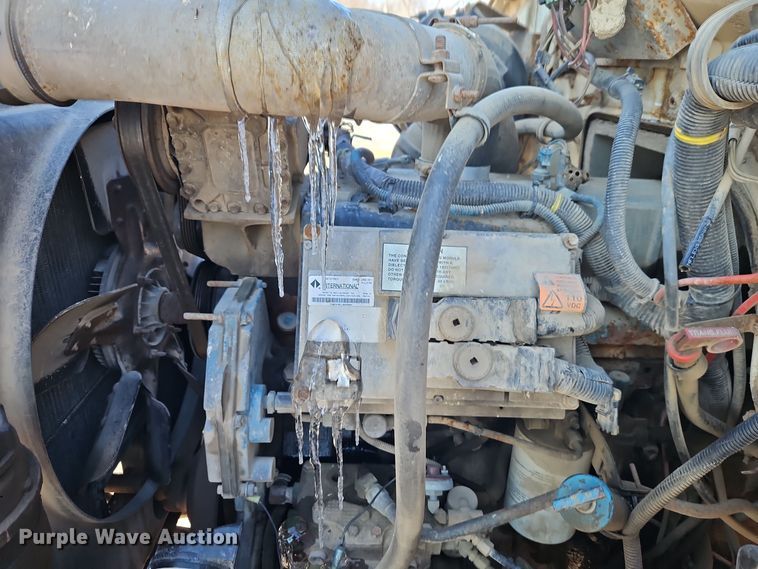 image for item EI8791 2000 International 4700 dump truck