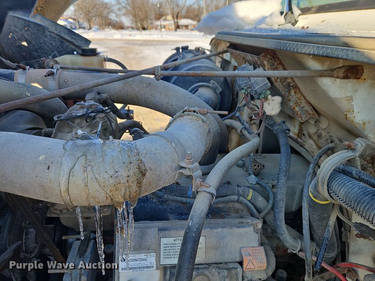 image for item EI8791 2000 International 4700 dump truck