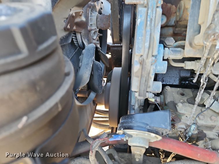 image for item EI8791 2000 International 4700 dump truck