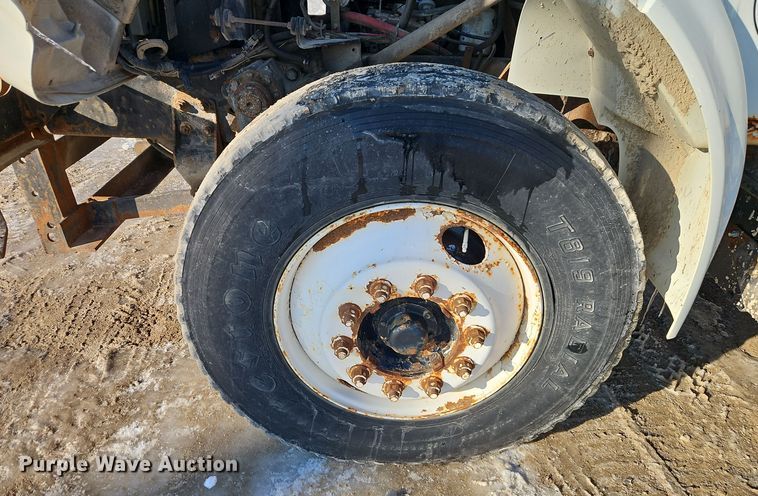 image for item EI8791 2000 International 4700 dump truck