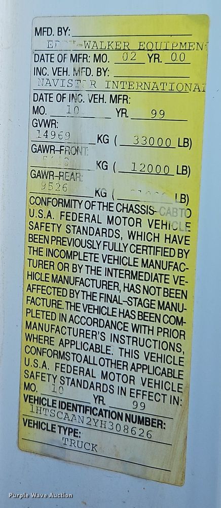 image for item EI8791 2000 International 4700 dump truck