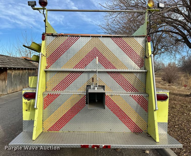 image for item EJ5285 1981 International C01850B pumper fire truck