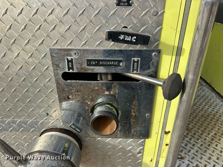 image for item EJ5285 1981 International C01850B pumper fire truck