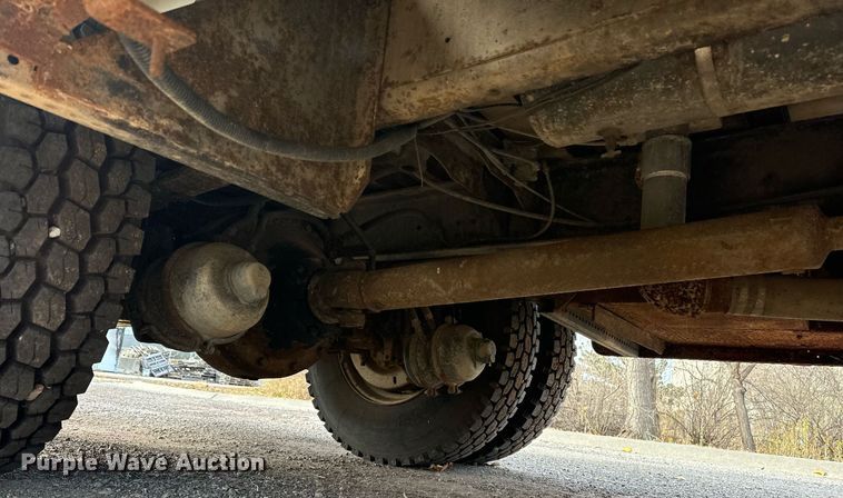 image for item EJ5285 1981 International C01850B pumper fire truck