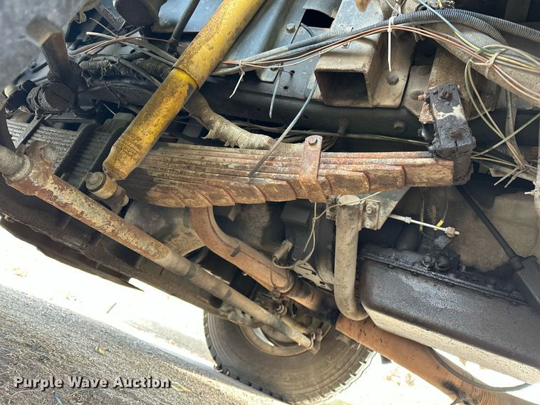 image for item EJ5285 1981 International C01850B pumper fire truck