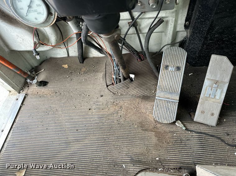 image for item EJ5285 1981 International C01850B pumper fire truck