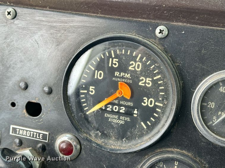 image for item EJ5285 1981 International C01850B pumper fire truck