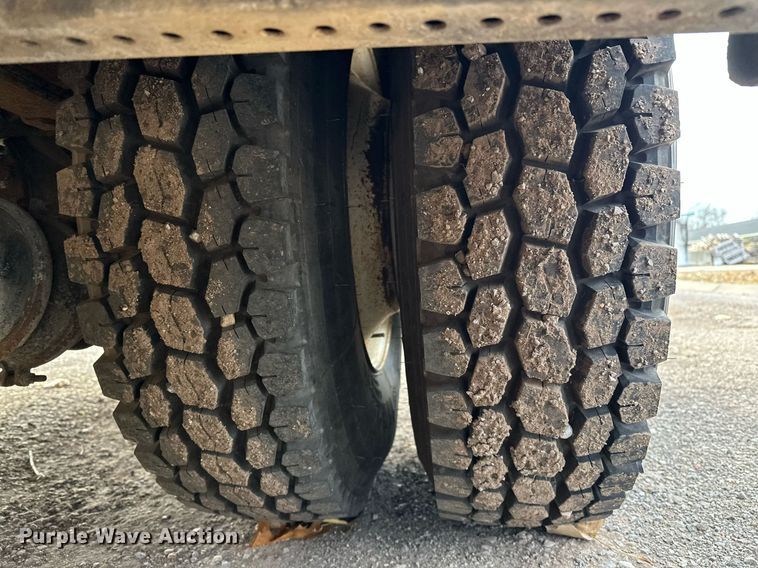 image for item EJ5285 1981 International C01850B pumper fire truck